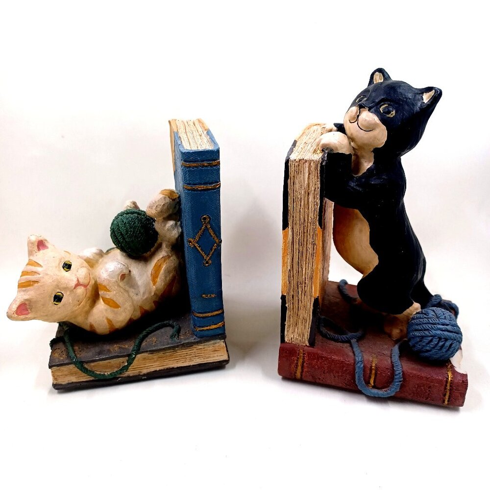 Vtg Whittle Cats Bookends Figi Graphics 5 In. Tall 2.5 In. Wide 3 In. Deep 1996